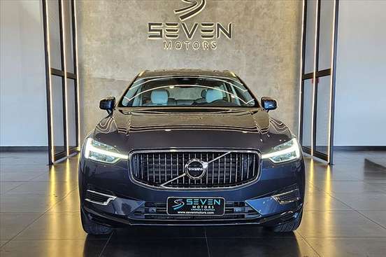 VOLVO-XC60-2020