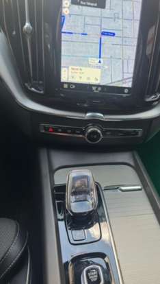 VOLVO-XC60-2023