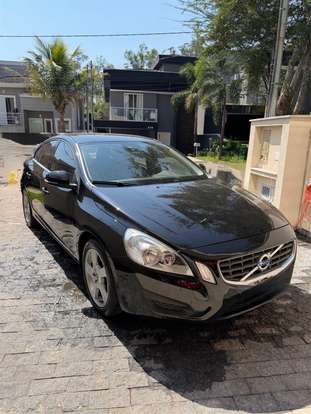 VOLVO-S60-2012