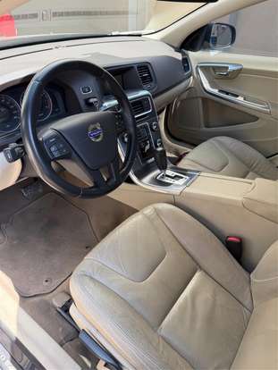 VOLVO-S60-2012