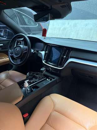 VOLVO-S60-2019