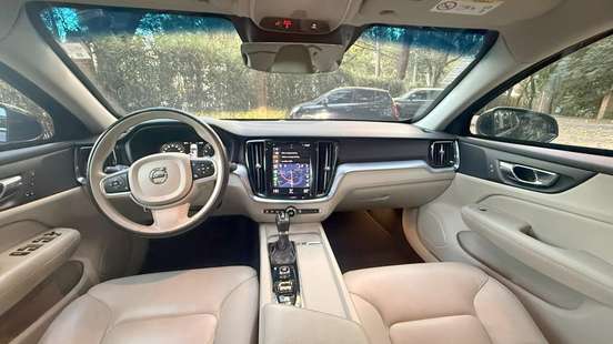VOLVO-S60-2.0 T4 MOMENTUM GASOLINA 4P AUTOMÁTICO VOLVO-S60-2019