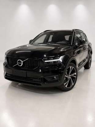 VOLVO-XC40-2018