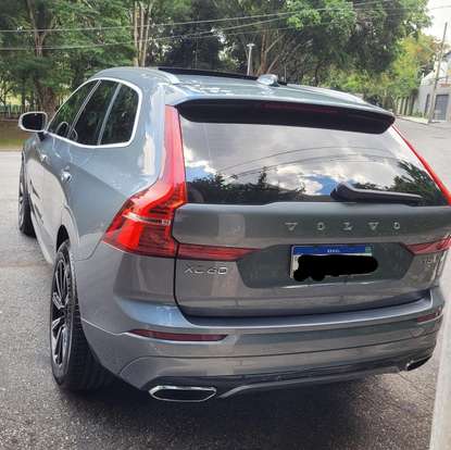 VOLVO-XC60-2018