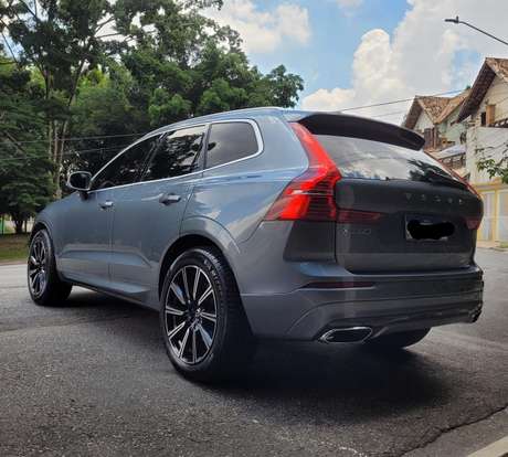 VOLVO-XC60-2018