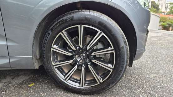 VOLVO-XC60-2.0 T5 GASOLINA R-DESIGN AWD GEARTRONIC VOLVO-XC60-2018