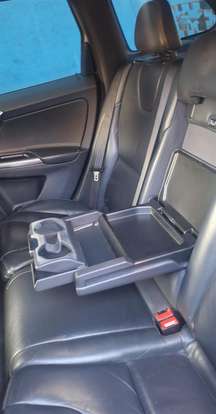 VOLVO-XC60-2014