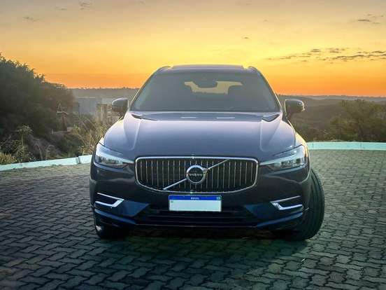 VOLVO-XC60-2021