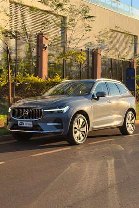 VOLVO-XC60-2023