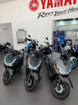 YAMAHA FLUO 125 HYBRID CONNECTED ABS 