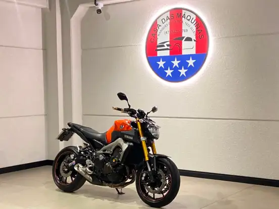 YAMAHA-MT-09-2016