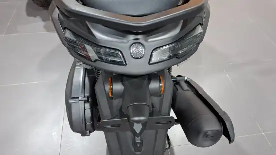 YAMAHA-NMAX CONNECTED 160 ABS-2025