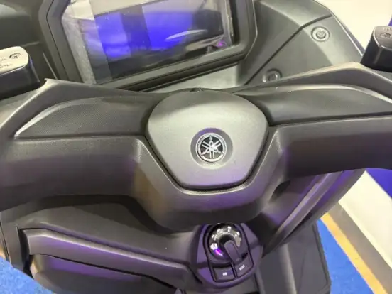 YAMAHA-XMAX 300 CONNECTED ABS YAMAHA-XMAX 300 CONNECTED ABS-2026