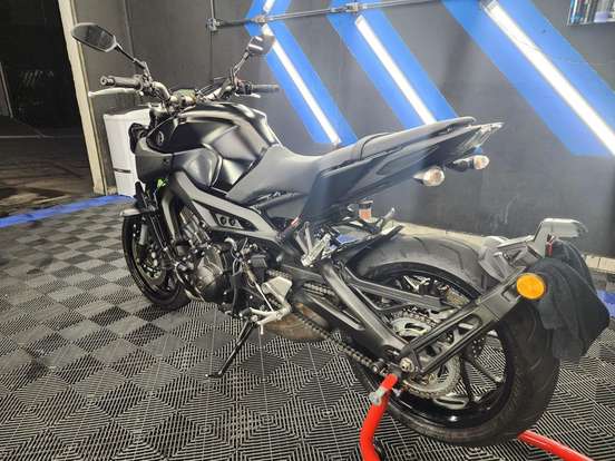 YAMAHA-MT-09 YAMAHA-MT-09-2021