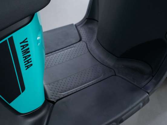 YAMAHA-NEOS CONNECTED YAMAHA-NEOS CONNECTED-2025