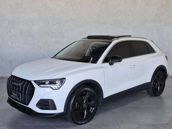 AUDI-Q3-2021