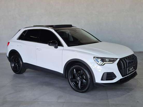 AUDI-Q3-2021