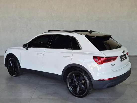 AUDI-Q3-2021