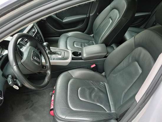 AUDI-A4-2010