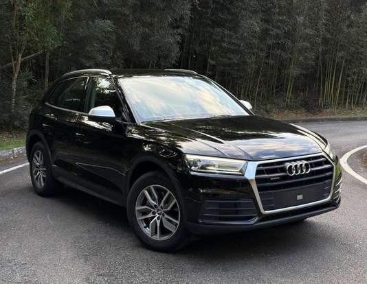 AUDI-Q5-2019
