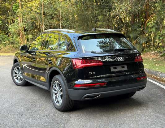 AUDI-Q5-2019