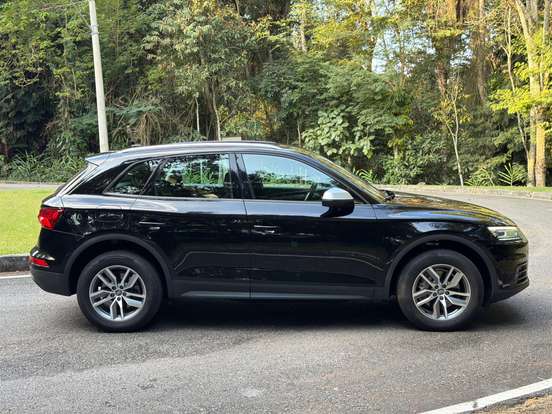 AUDI-Q5-2019