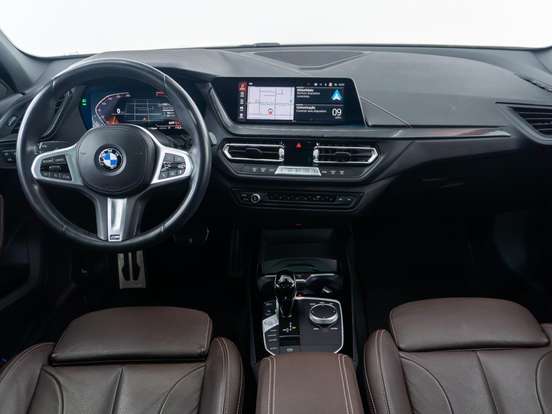 BMW-118i-1.5 12V GASOLINA M SPORT STEPTRONIC BMW-118i-2022
