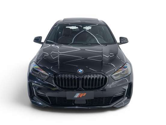 BMW-118i-2022