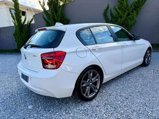 BMW-118i-2013