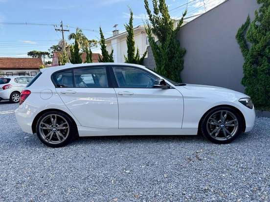 BMW-118i-2013