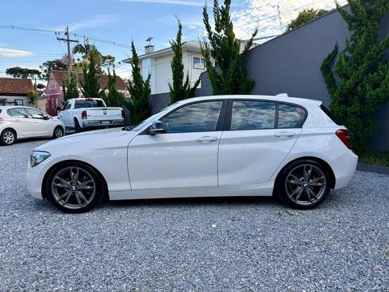 BMW-118i-2013
