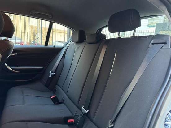 BMW-118i-2012