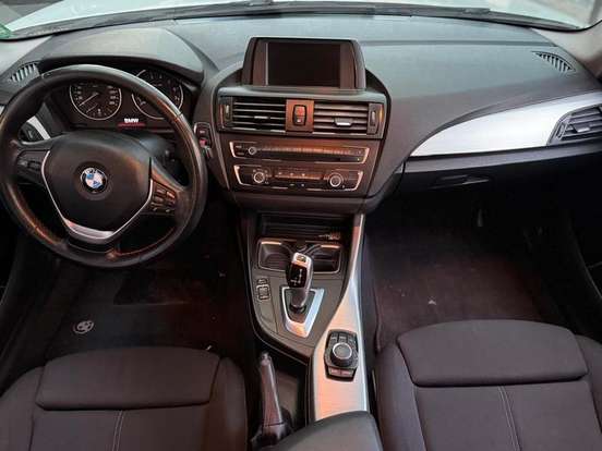 BMW-118i-2012