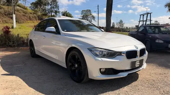 BMW-320i-2014