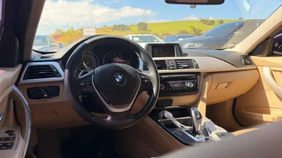 BMW-320i-2014