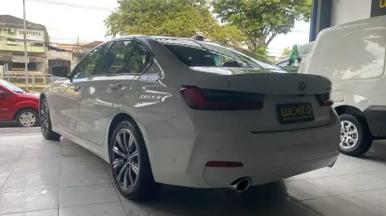 BMW-320i-2025