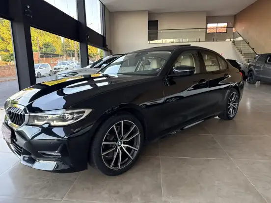 BMW-320i-2019