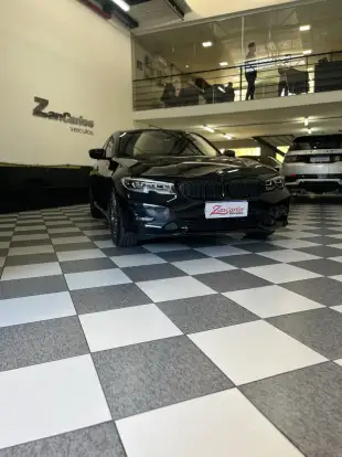 BMW-320i-2020