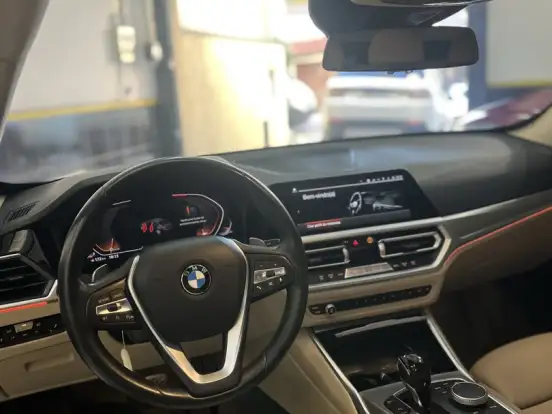 BMW-320i-2.0 16V TURBO GASOLINA SPORT GP AUTOMÁTICO BMW-320i-2020