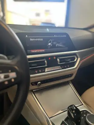 BMW-320i-2020