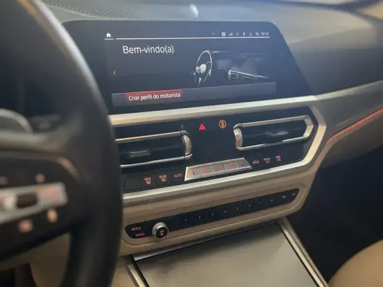 BMW-320i-2.0 16V TURBO GASOLINA SPORT GP AUTOMÁTICO BMW-320i-2020