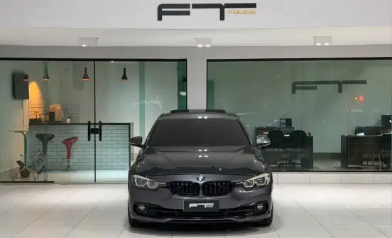 BMW-320i-2017
