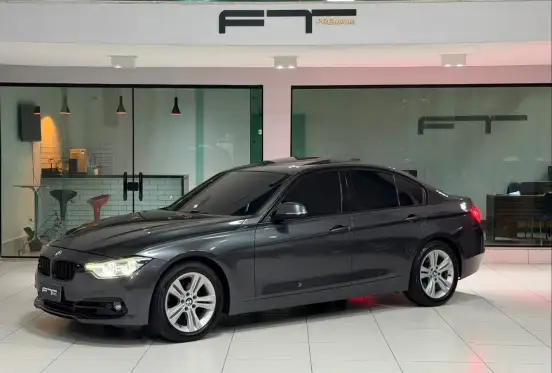 BMW-320i-2017