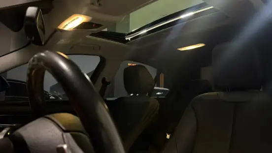BMW-320i-2017
