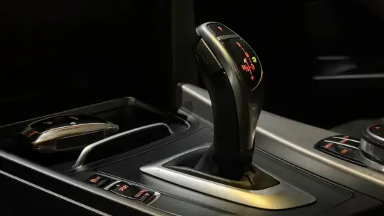 BMW-320i-2017