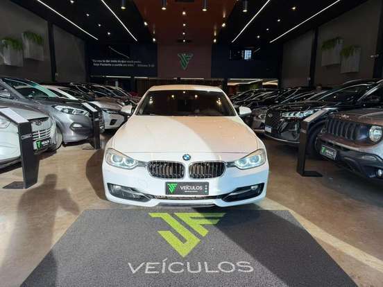 BMW-320i-2015