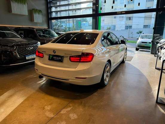 BMW-320i-2.0 16V TURBO ACTIVE FLEX 4P AUTOMÁTICO BMW-320i-2015