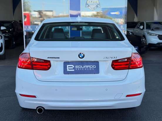 BMW-320i-2.0 16V TURBO ACTIVE FLEX 4P AUTOMÁTICO BMW-320i-2013