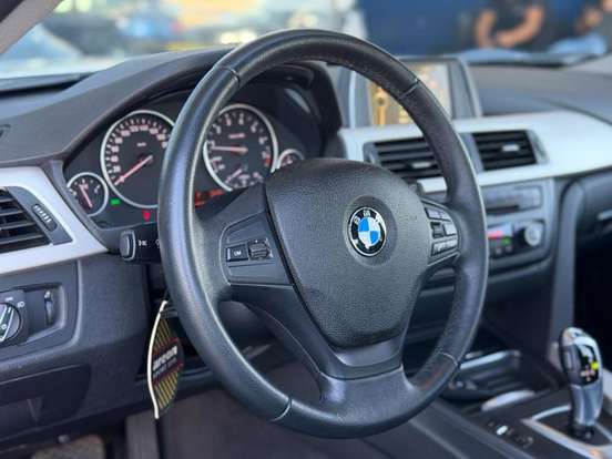 BMW-320i-2.0 16V TURBO ACTIVE FLEX 4P AUTOMÁTICO BMW-320i-2013