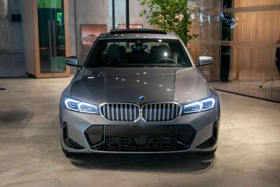 BMW-320i-2026